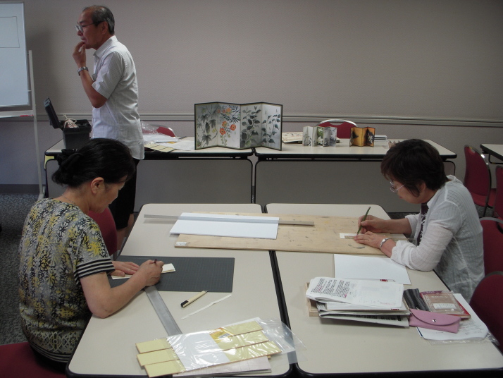 ミニ屏風講習会　講師会員　植木克彦